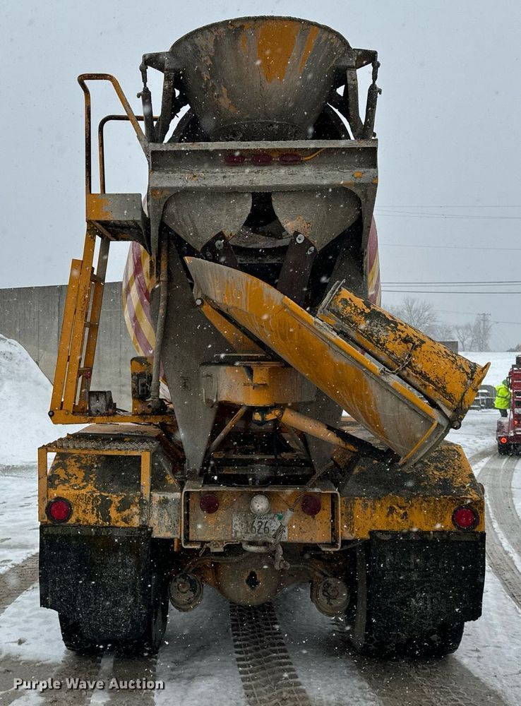 image for item DT2249 1988 Oshkosh  F-1840-SP ready mix truck