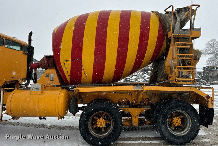 image for item DT2249 1988 Oshkosh  F-1840-SP ready mix truck