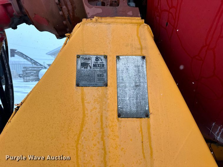 image for item DT2249 1988 Oshkosh  F-1840-SP ready mix truck