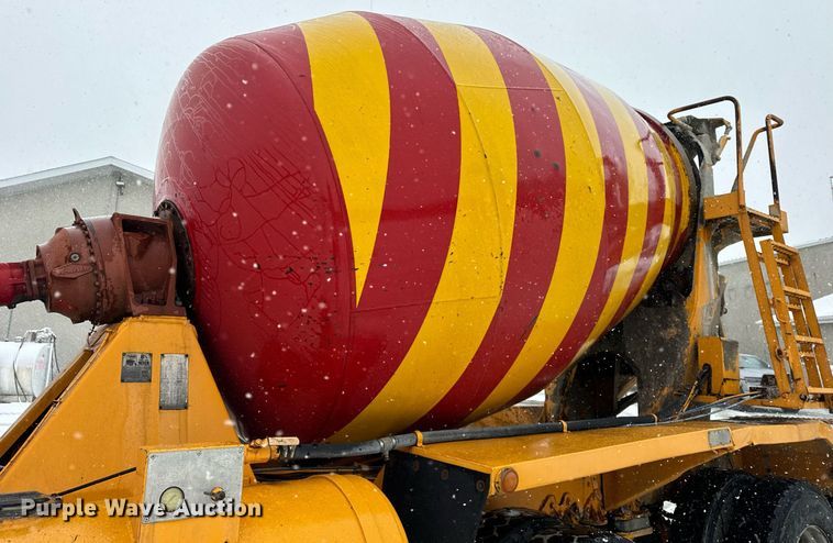 image for item DT2249 1988 Oshkosh  F-1840-SP ready mix truck