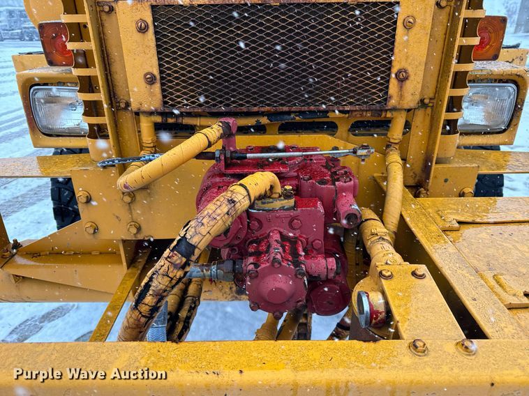 image for item DT2249 1988 Oshkosh  F-1840-SP ready mix truck