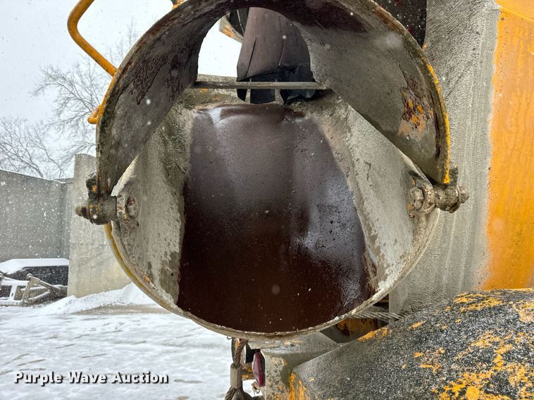 image for item DT2249 1988 Oshkosh  F-1840-SP ready mix truck