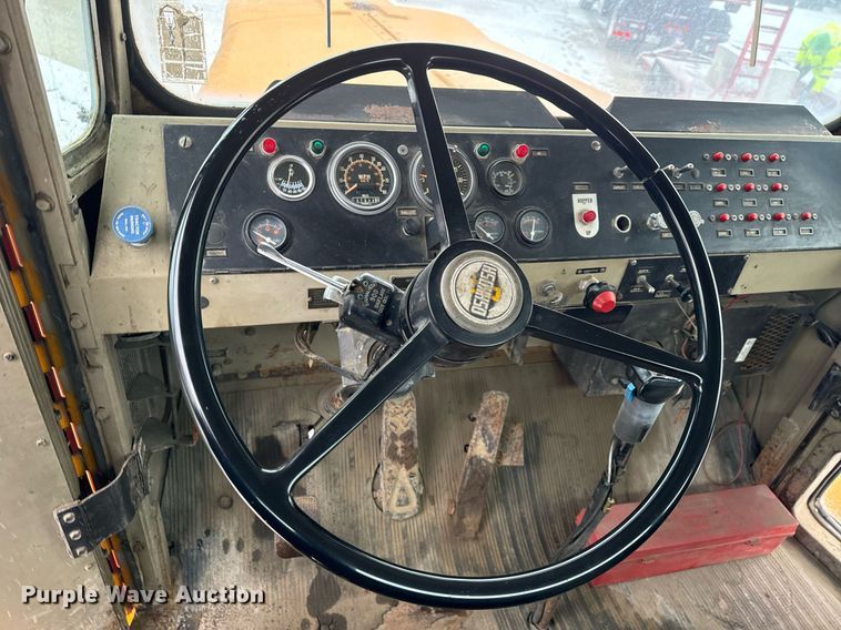 image for item DT2249 1988 Oshkosh  F-1840-SP ready mix truck