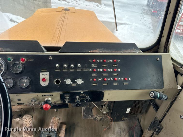 image for item DT2249 1988 Oshkosh  F-1840-SP ready mix truck