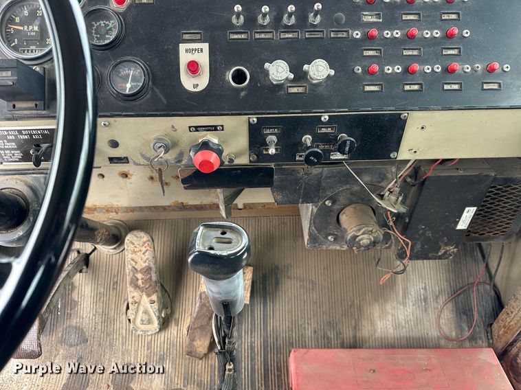 image for item DT2249 1988 Oshkosh  F-1840-SP ready mix truck