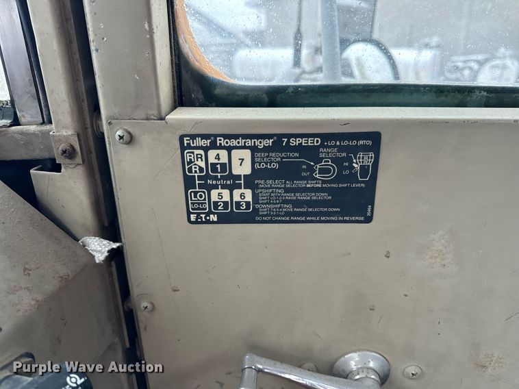 image for item DT2249 1988 Oshkosh  F-1840-SP ready mix truck