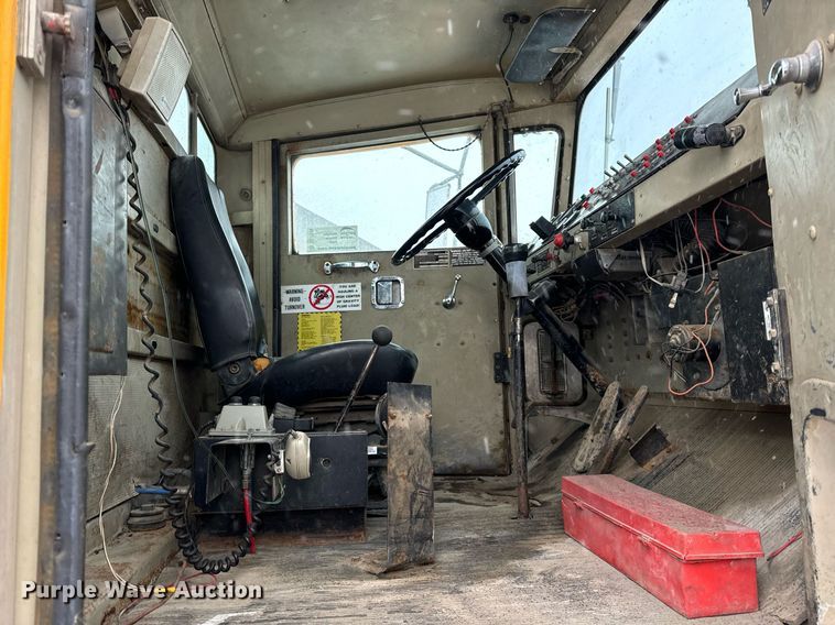 image for item DT2249 1988 Oshkosh  F-1840-SP ready mix truck