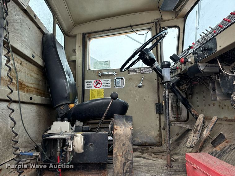 image for item DT2249 1988 Oshkosh  F-1840-SP ready mix truck