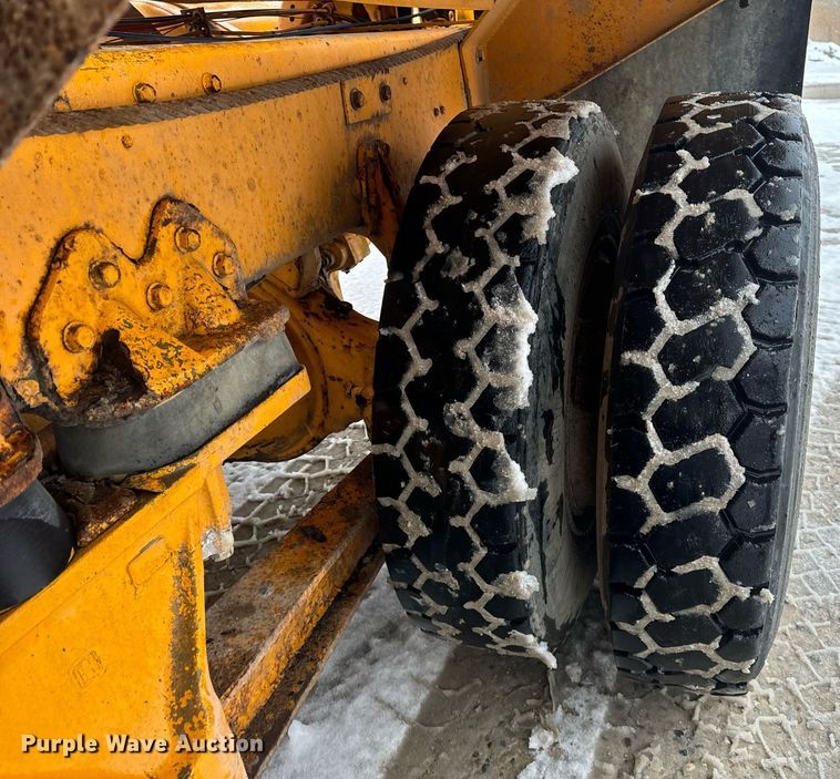 image for item DT2249 1988 Oshkosh  F-1840-SP ready mix truck