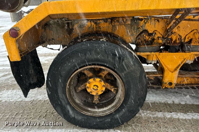 image for item DT2249 1988 Oshkosh  F-1840-SP ready mix truck