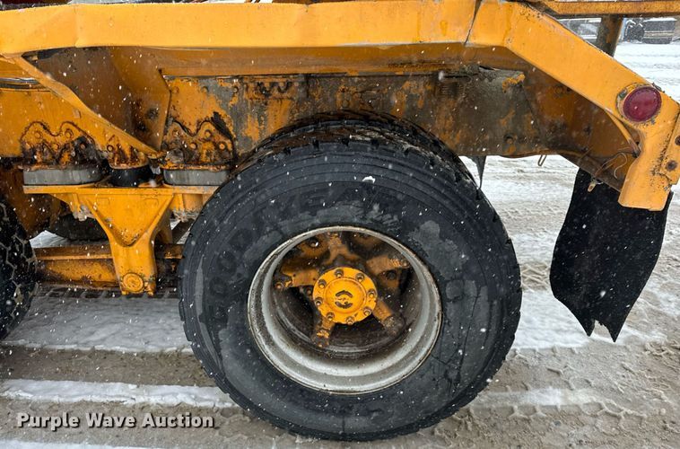 image for item DT2249 1988 Oshkosh  F-1840-SP ready mix truck