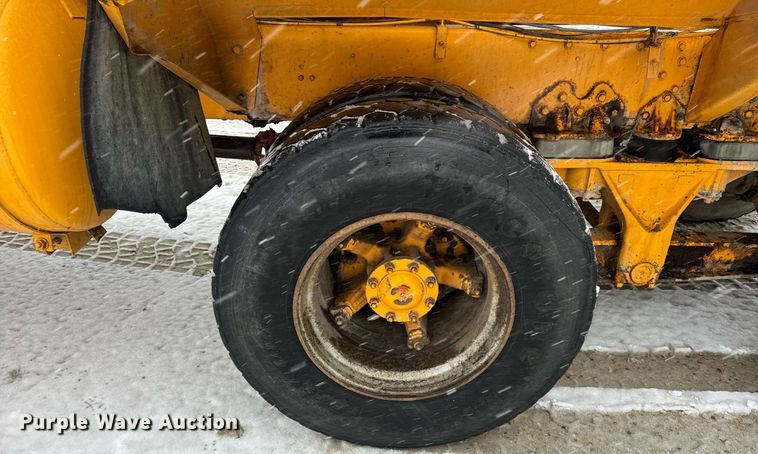 image for item DT2249 1988 Oshkosh  F-1840-SP ready mix truck