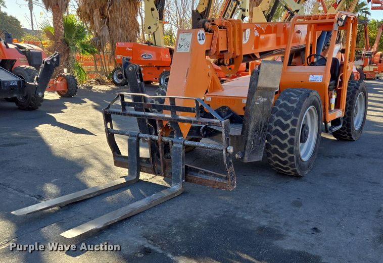 image for item DT5370 2012 JLG 10054 telehandler