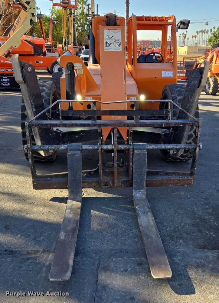 image for item DT5370 2012 JLG 10054 telehandler