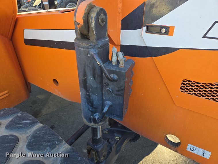 image for item DT5370 2012 JLG 10054 telehandler