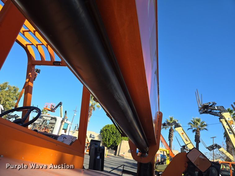 image for item DT5370 2012 JLG 10054 telehandler