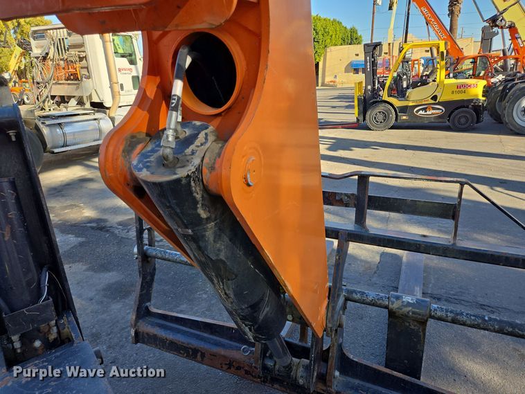 image for item DT5370 2012 JLG 10054 telehandler