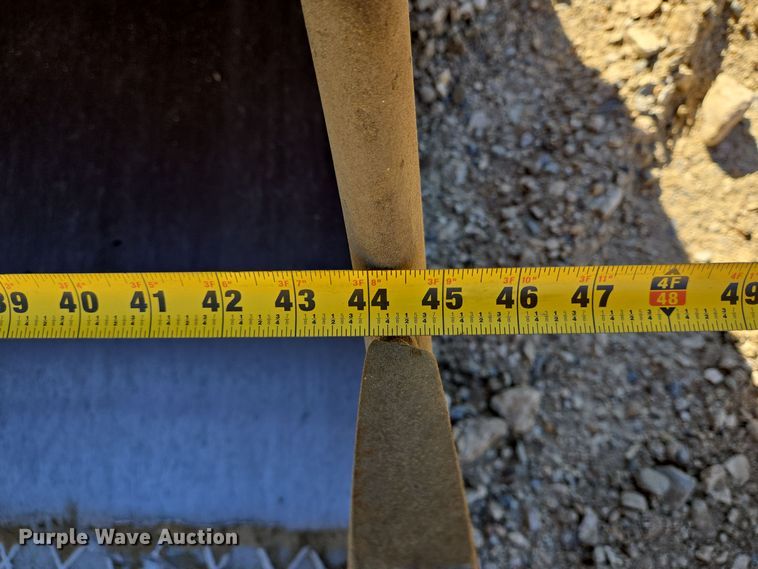 image for item DT5371 2005 John Deere 330C LC excavator