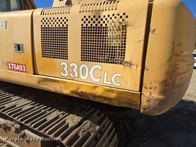 image for item DT5371 2005 John Deere 330C LC excavator