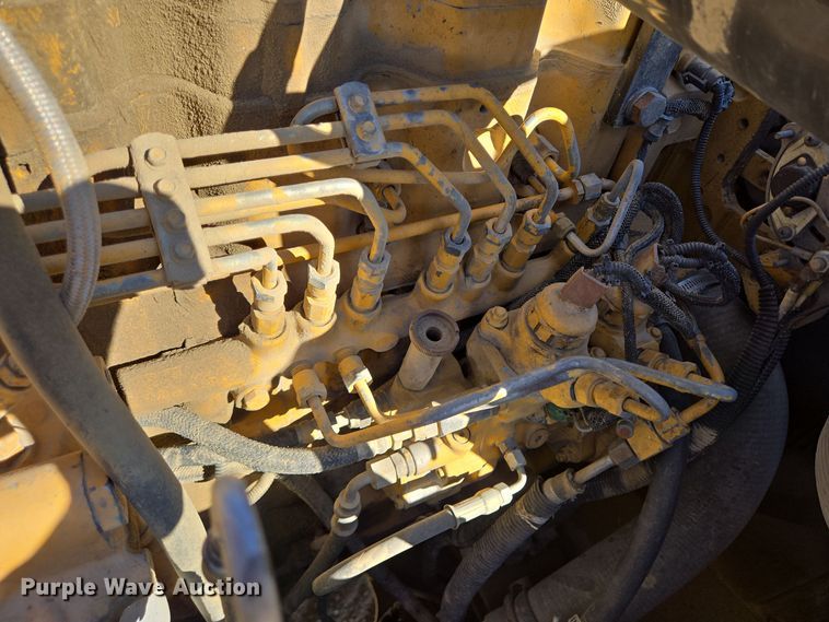 image for item DT5371 2005 John Deere 330C LC excavator