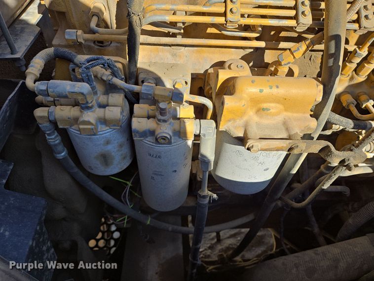 image for item DT5371 2005 John Deere 330C LC excavator