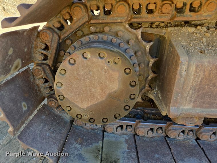 image for item DT5371 2005 John Deere 330C LC excavator