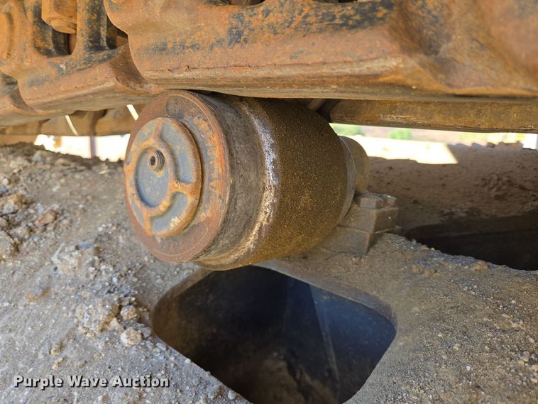 image for item DT5371 2005 John Deere 330C LC excavator