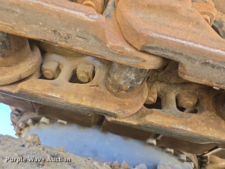 image for item DT5371 2005 John Deere 330C LC excavator