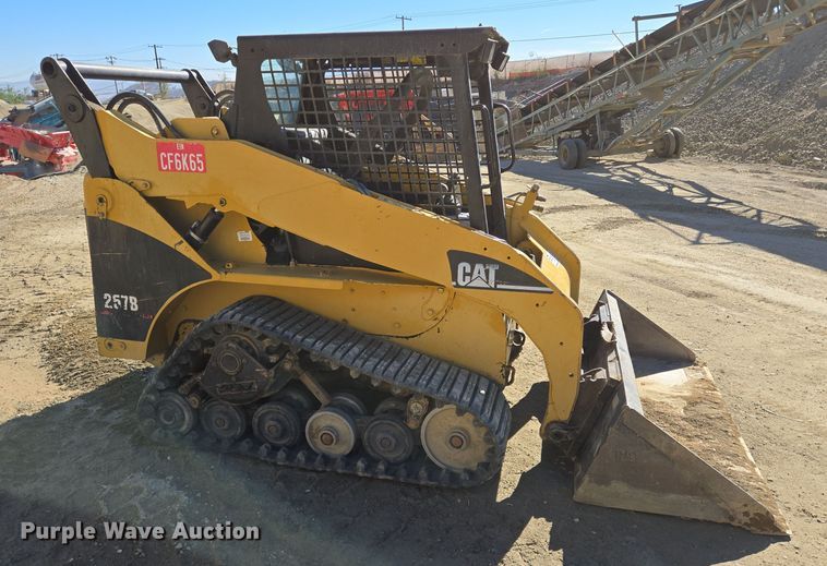 image for item DT5372 2006 Caterpillar 257B tracked skid steer loader
