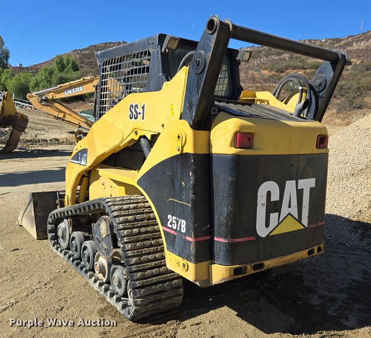 image for item DT5372 2006 Caterpillar 257B tracked skid steer loader
