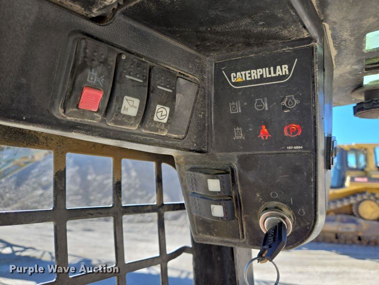 image for item DT5372 2006 Caterpillar 257B tracked skid steer loader