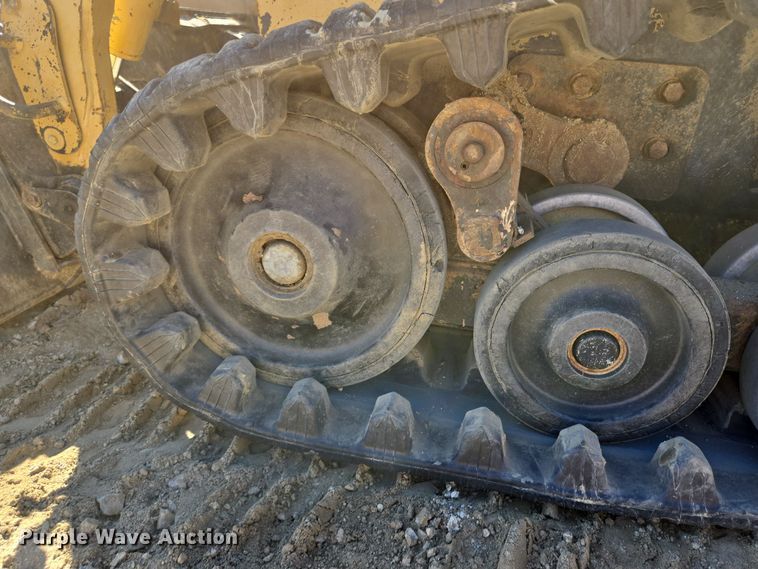 image for item DT5372 2006 Caterpillar 257B tracked skid steer loader