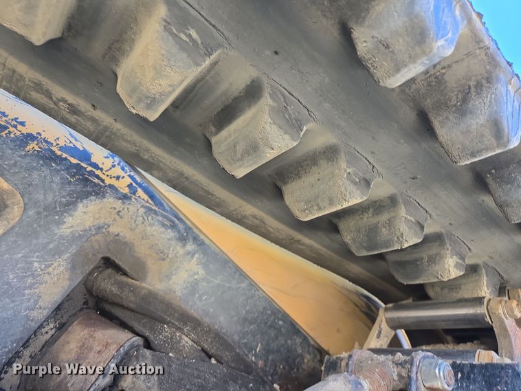 image for item DT5372 2006 Caterpillar 257B tracked skid steer loader