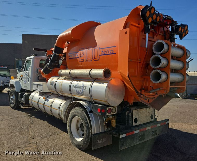 image for item DT5390 2002 International 2554 sewer jetter truck