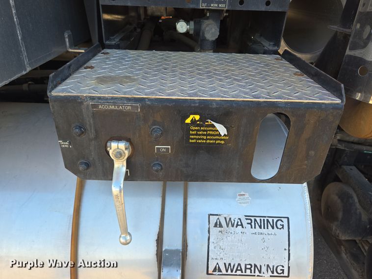 image for item DT5390 2002 International 2554 sewer jetter truck