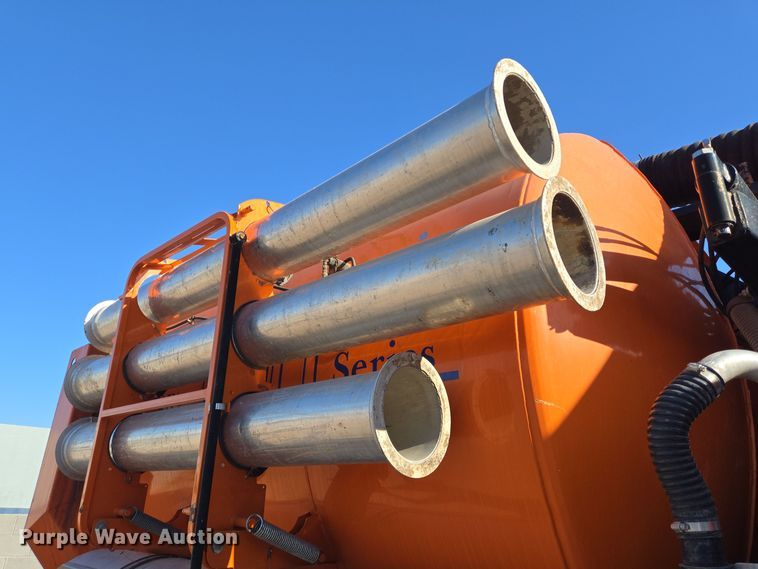 image for item DT5390 2002 International 2554 sewer jetter truck