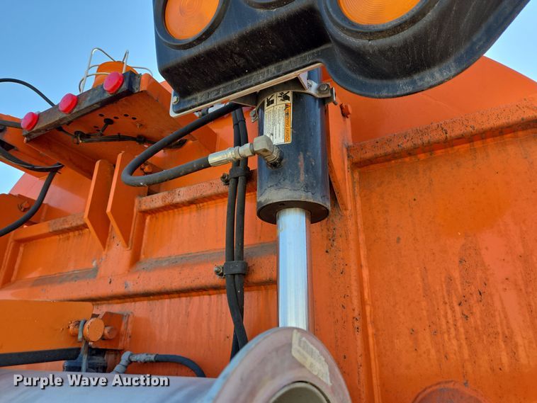 image for item DT5390 2002 International 2554 sewer jetter truck