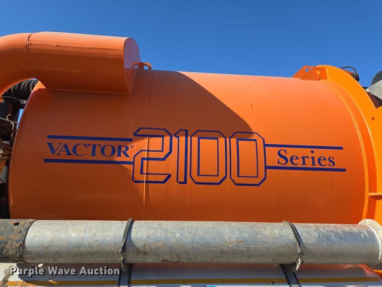 image for item DT5390 2002 International 2554 sewer jetter truck