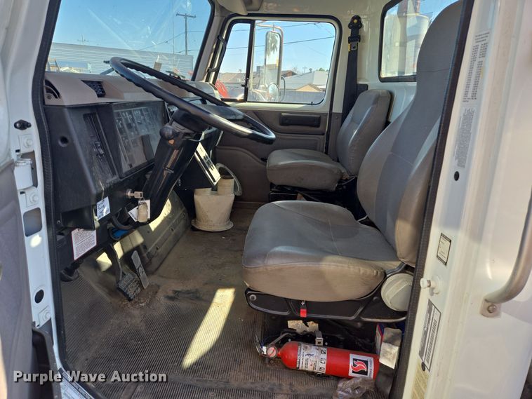 image for item DT5390 2002 International 2554 sewer jetter truck