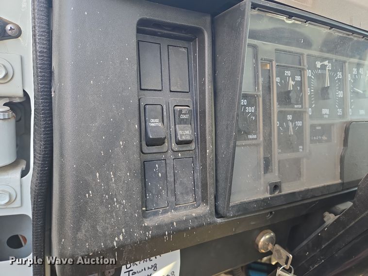 image for item DT5390 2002 International 2554 sewer jetter truck