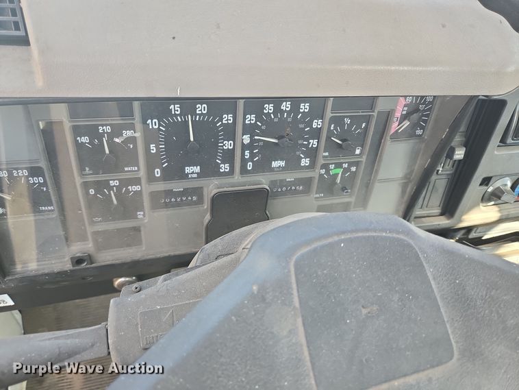 image for item DT5390 2002 International 2554 sewer jetter truck