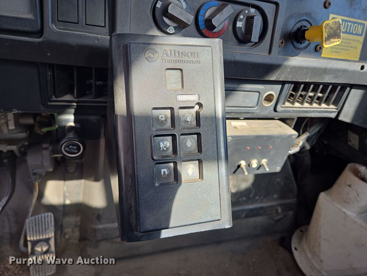 image for item DT5390 2002 International 2554 sewer jetter truck