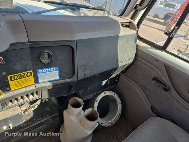 image for item DT5390 2002 International 2554 sewer jetter truck