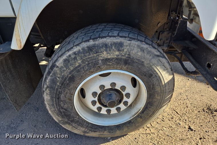 image for item DT5390 2002 International 2554 sewer jetter truck