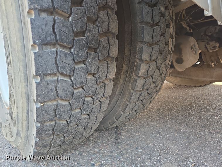 image for item DT5390 2002 International 2554 sewer jetter truck