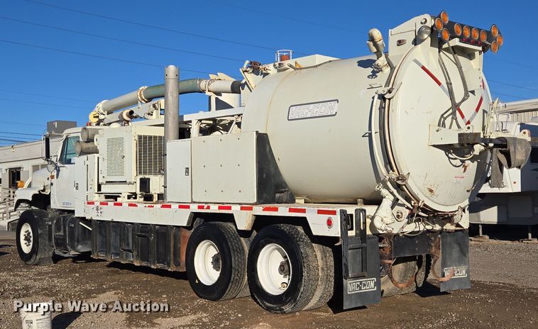 image for item DT5395 2001 International 2554 4X2 sewer jetter truck