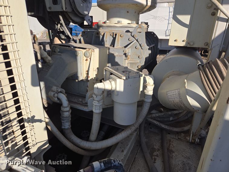 image for item DT5395 2001 International 2554 4X2 sewer jetter truck