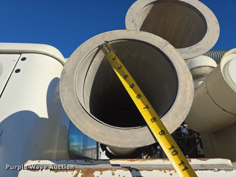 image for item DT5395 2001 International 2554 4X2 sewer jetter truck