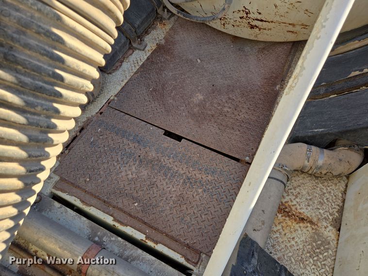 image for item DT5395 2001 International 2554 4X2 sewer jetter truck