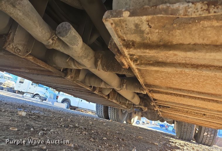 image for item DT5395 2001 International 2554 4X2 sewer jetter truck